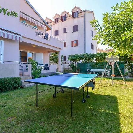 81 With Game Apartamento